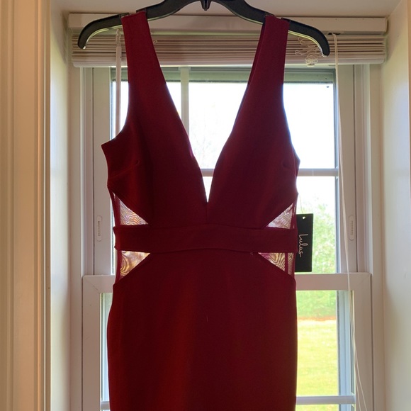 Lulu's Dresses & Skirts - Maroon dress. Size Small. Never worn. NWT Lulu's Dresses & Skirts - Maroon dress. Size Small. Never worn. NWT